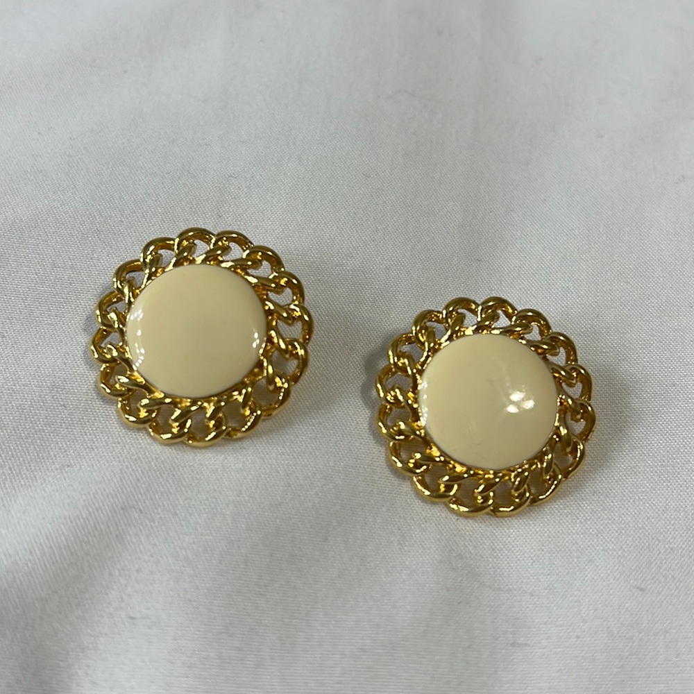 *VINTAGE* Napier gold & ivory costume jewelry earrings